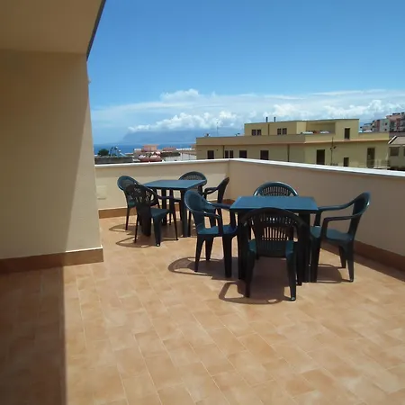 Mare E Monte Red بيت ضيافة
